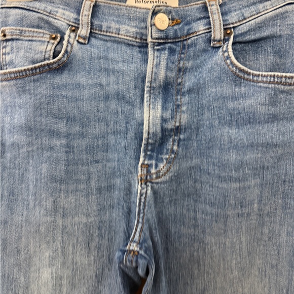 REFORMATION Classic Jeans in Darwin Wash - Picture 13 of 15